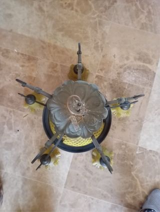 Lámpara antigua de cristal y metal