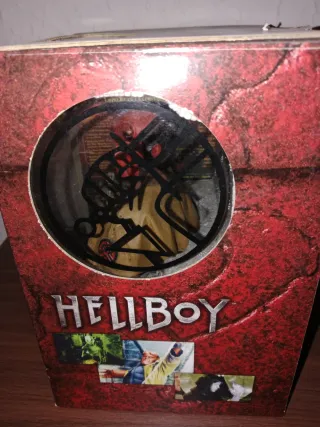 Hellboy DVD + Busto Coleccionista