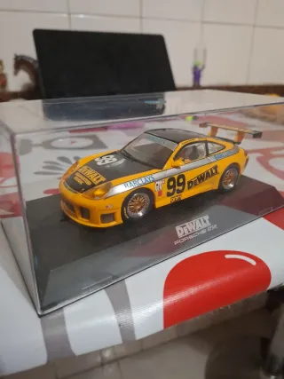 Coche Scalextric Superslot Porsche Gt3R Amarillo