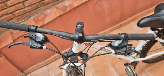 Bicicleta Monty KY12 Blanca