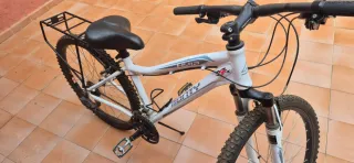 Bicicleta Monty KY12 Blanca
