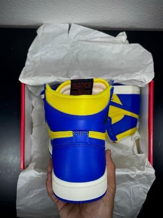 Nike Jordan Retro 1 Azul y Amarillo