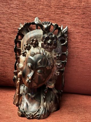 Figura madera Ébano tallada a mano