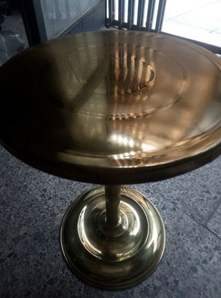 Mesita bombones metal