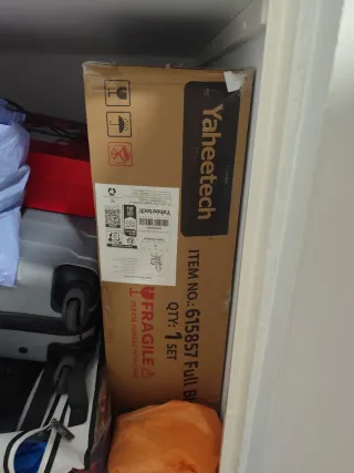 Mesa de centro de melamina y cristal