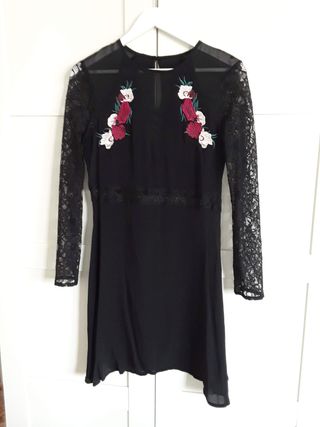 Vestido de encaje flores bordadas. Even&Odd. T L