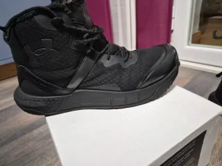 Botas Under Armour Micro G Valsetz Mid Negras