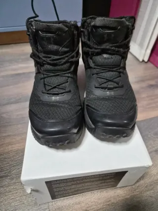 Botas Under Armour Micro G Valsetz Mid Negras