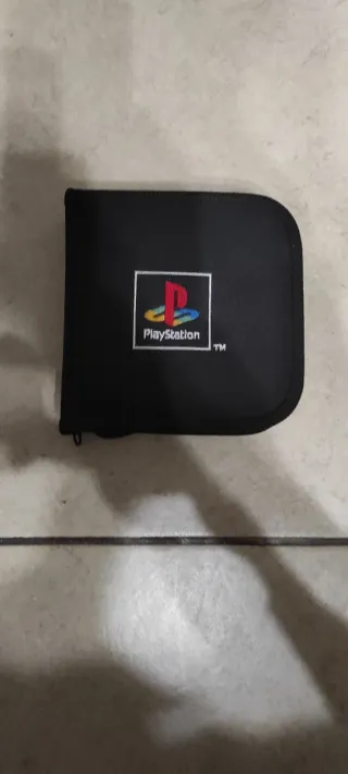Porta CD PlayStation + Borsello