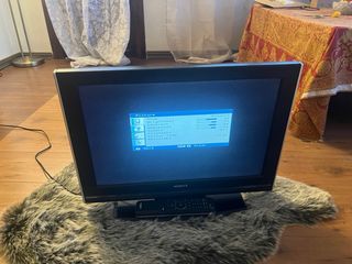 Televisor Humax Negro Pequeño