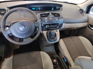 Renault Grand Scenic 2005