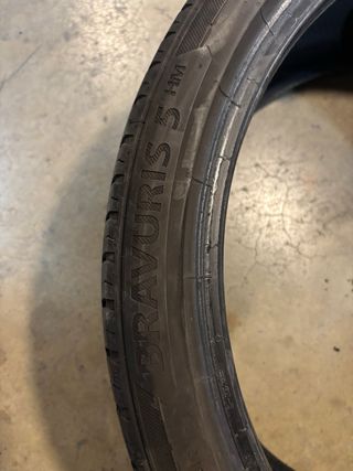 2 Neumáticos de coche 225/35R19 88Y