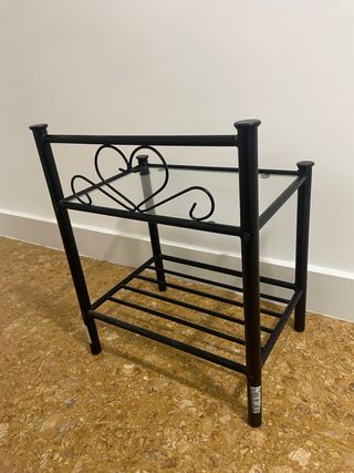 Mesa auxiliar metal y vidrio corazón