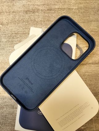 Funda de silicona con MagSafe para el iPhone 16 Pro - Azul denim