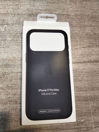 Funda de silicona con MagSafe para el iPhone 17 Pro Max - Negro