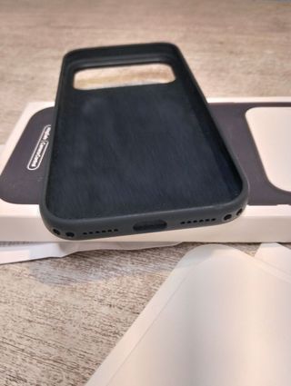 Funda de silicona con MagSafe para el iPhone 17 Pro Max - Negro
