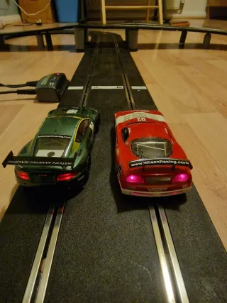 Scalextric GT Racers Aston Martin DBRS en venta