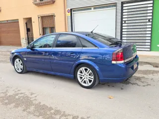 Opel Vectra 2004