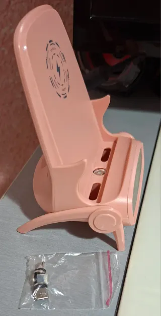 Cargador móvil inalámbrico rosa