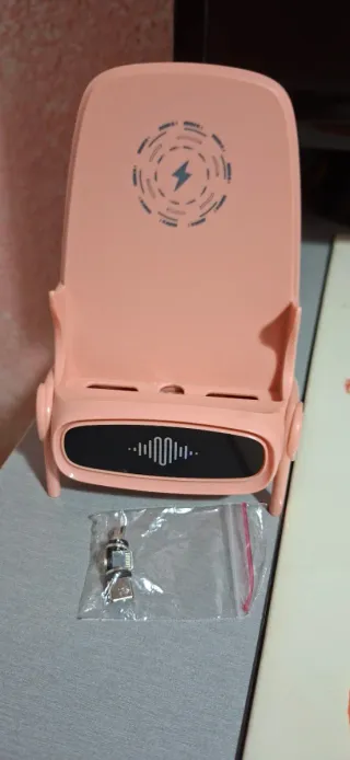 Cargador móvil inalámbrico rosa
