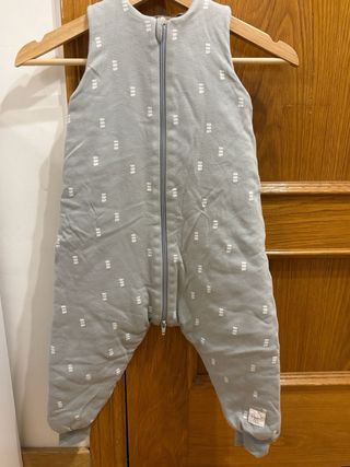 Saco de bebé LÄSSIG gris con estampado