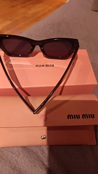 Gafas de sol mujer MIU MIU
