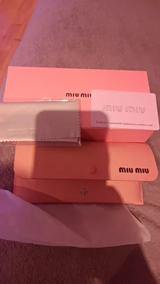 Gafas de sol mujer MIU MIU
