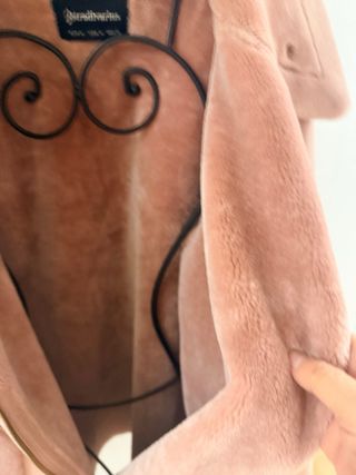 Abrigo Stradivarius rosa