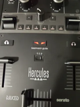 Controlador DJ Hercules Impulse T7