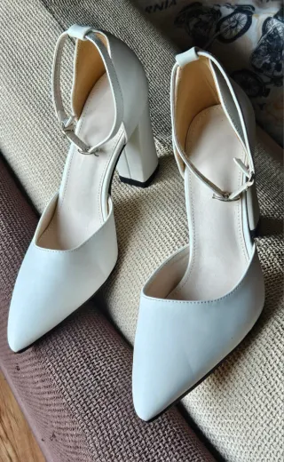 Lote Zapatos Vestir Mujer y Zuecos Trabajo