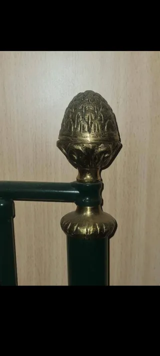 cabecero forja y latón