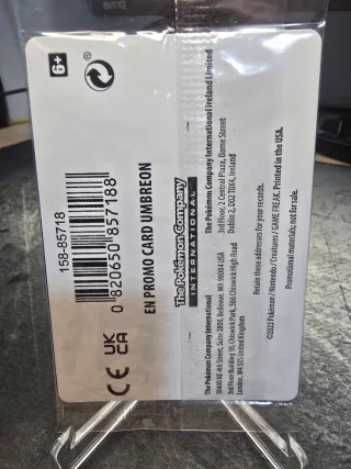 Carta Pokémon Umbreon 130/197 Escarlata y Violeta