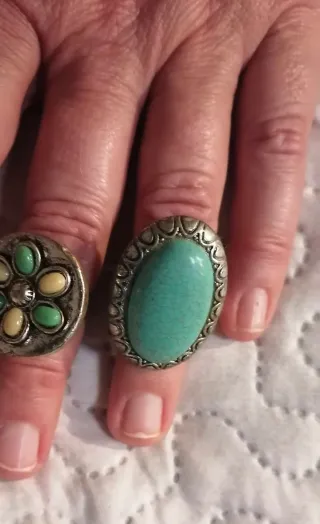 Lote de 3 anillos plateados con piedras