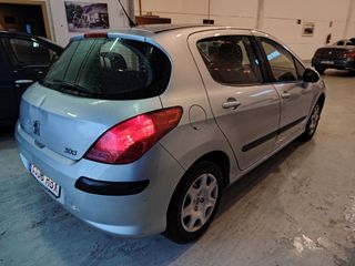 Peugeot 308 2011