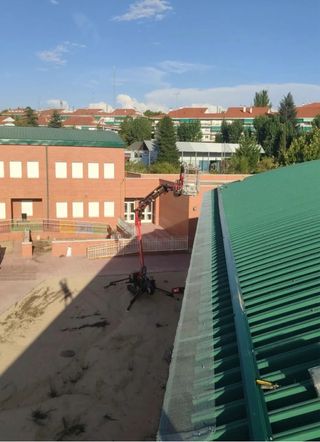 Se buscan trabajadores para el sector de tejados