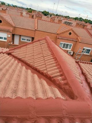 Se buscan trabajadores para el sector de tejados