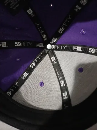 Gorra Tampa Bay TB Morada y Negra