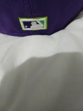 Gorra Tampa Bay TB Morada y Negra