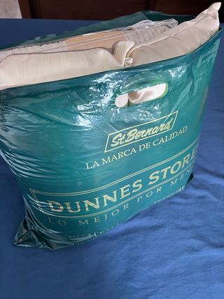 Cojines y plaid Dunnes Home