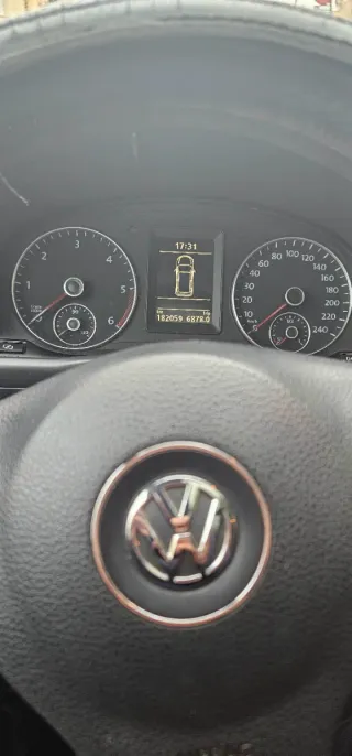 Volkswagen Touran 183.000km vehiculo nacional