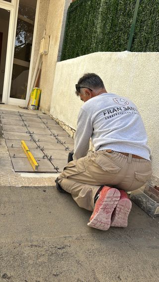 ALBAÑIL PARA REFORMAS Y ARREGLOS