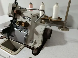 Remalladora brother 3 hilos