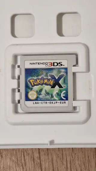 Pacchetto 3DSXL Blu elettrico, Pokémon 3DS: Ultra Sole