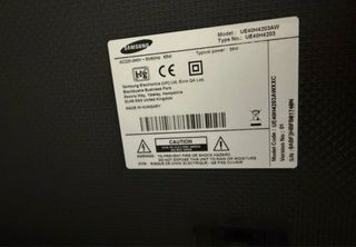 Televisor Samsung 40” Negro