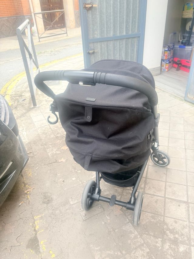 Silla de paseo ligera  Cybex eezy S plus