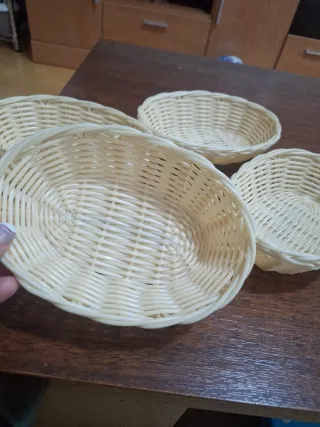 4 Cestas de Mimbre Beige Ovaladas