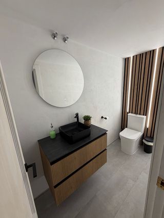 Se vende casa adosada amplia y luminosa