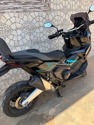 Honda X-ADV 2025
