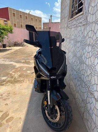 Honda X-ADV 2025