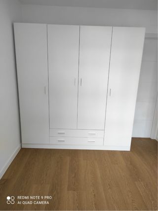 Liquidación:canapés y colchones armarios y sofas?